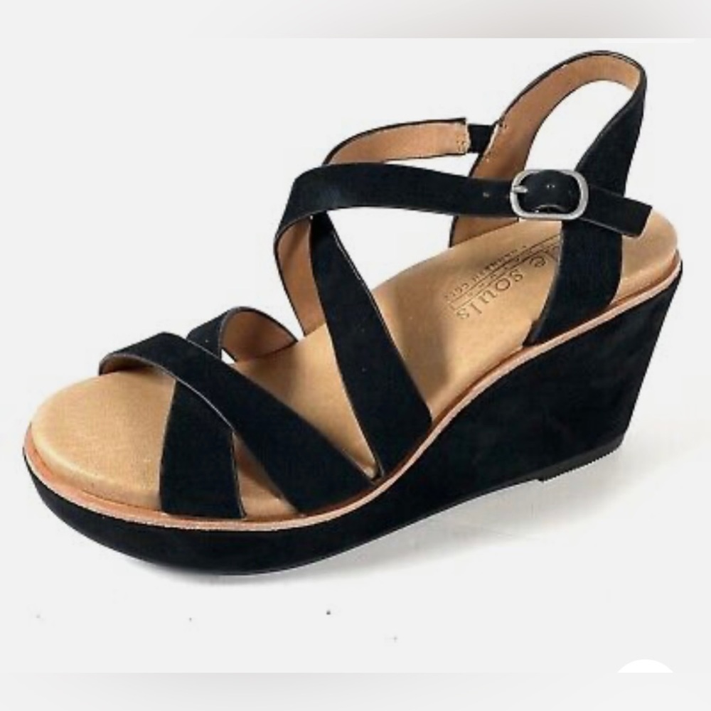 New w/box Gentle Souls by Kenneth Cole, Judy Strappy Wedge